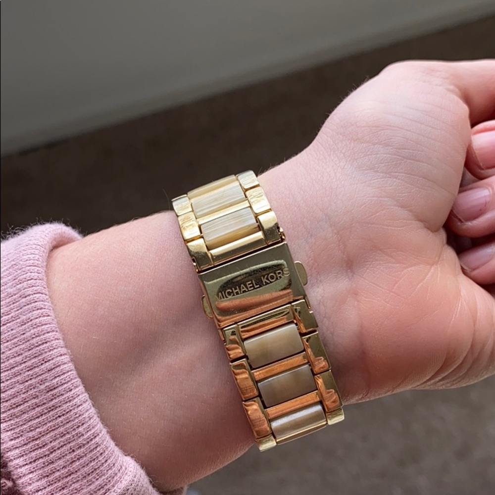 Michael Kors Watch - Picture 2 of 3